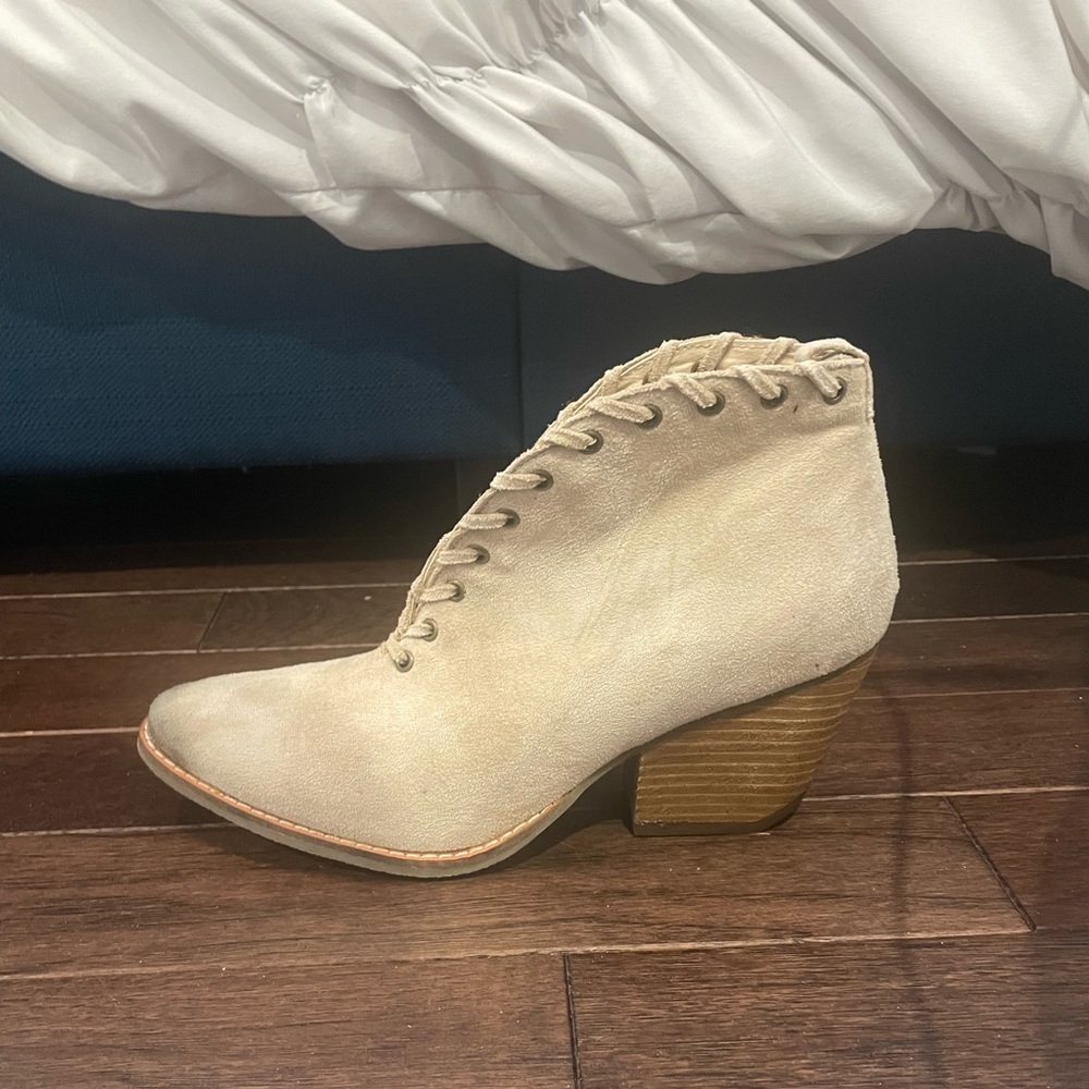 Coconuts by Matisse booties